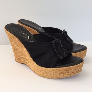 Black wedges